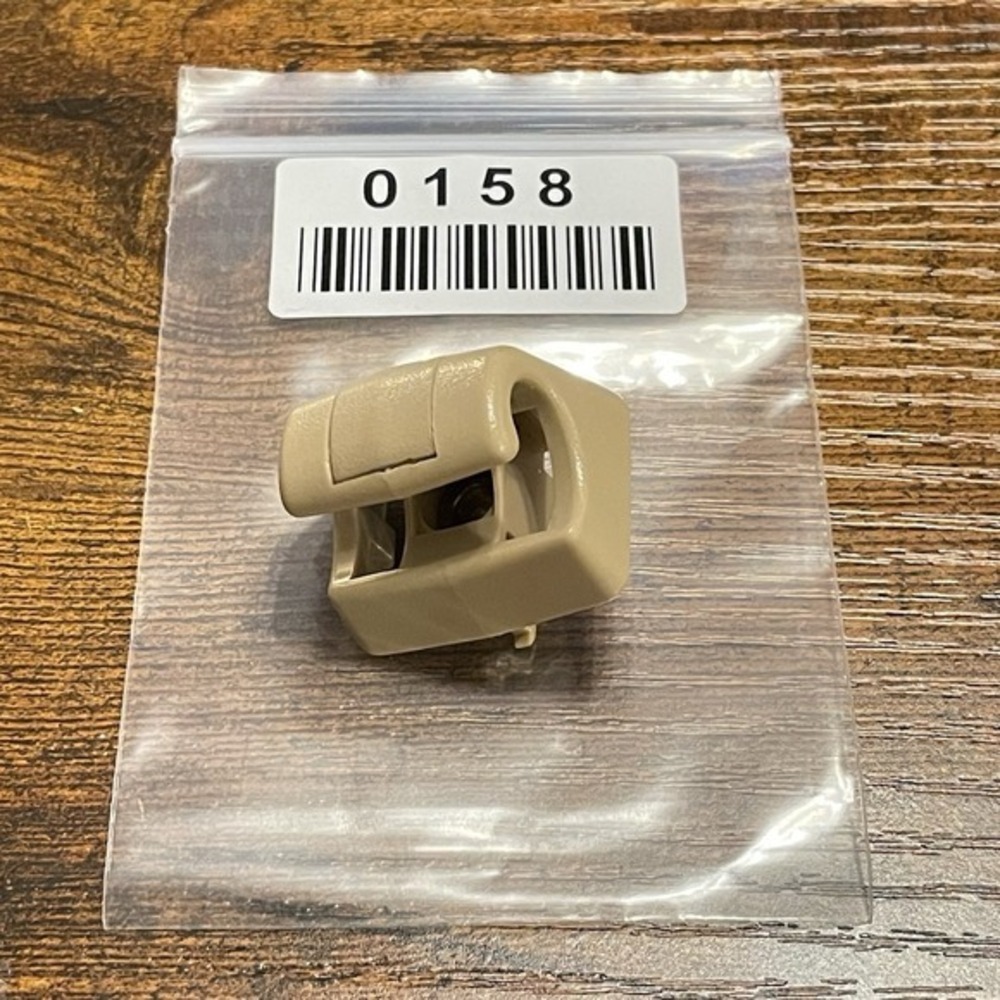 MERCEDES W220 W202 W210  W216 SUN VISORS CLIP BEIGE OEM #️⃣0158